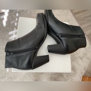 ECCO Black Ankle Booties EU 42 USA 11.5